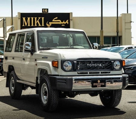 Toyota Land Cruiser 70 2025, photo 2 of 4