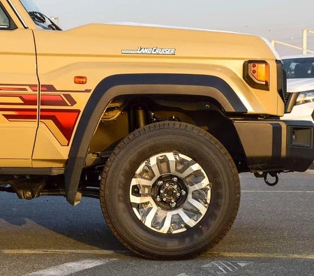 Toyota Land Cruiser 71  2024, photo 4 of 4