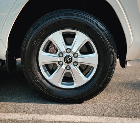 Toyota Land Cruiser EXR V6 2024