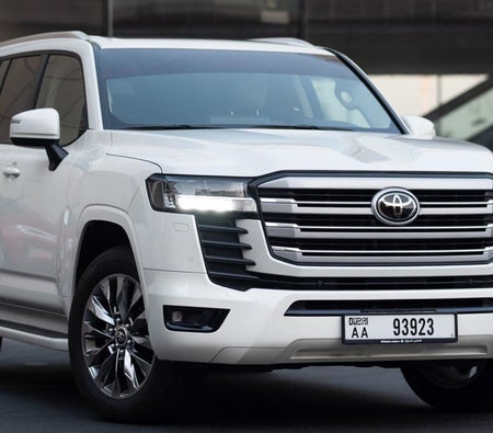 Toyota Land Cruiser GXR V6 2024
