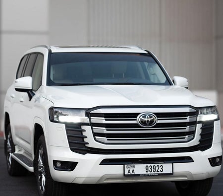 Toyota Land Cruiser GXR V6 2024