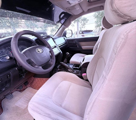 White Toyota Land Cruiser GX MID 2010