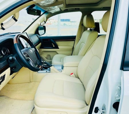 Blanc Toyota Land Cruiser 2017