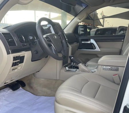 Toyota Land Cruiser VXR 2018, photo 2 of 4