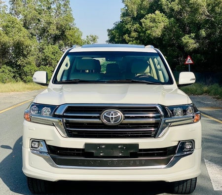 Toyota Land Cruiser GXR 2020, photo 2 of 4