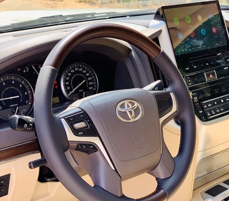 Toyota Land Cruiser GXR 2020, photo 2 of 4
