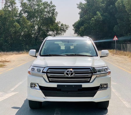 Toyota Land Cruiser GXR 2020, photo 3 of 4