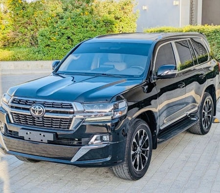 Negro Toyota Land Cruiser 2021