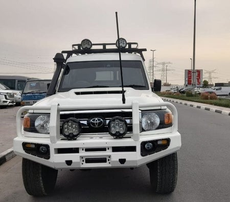 Toyota Land Cruiser 2023, photo 2 of 4