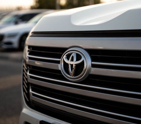 Toyota Land Cruiser 2023, photo 2 of 4