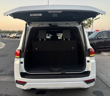 Toyota Land Cruiser 2024, photo 4 of 4