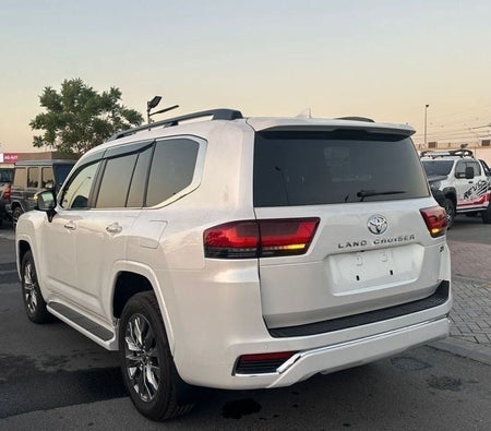 Toyota Land Cruiser 2024, photo 3 of 4