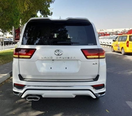 Weiß Toyota Land Cruiser 2024