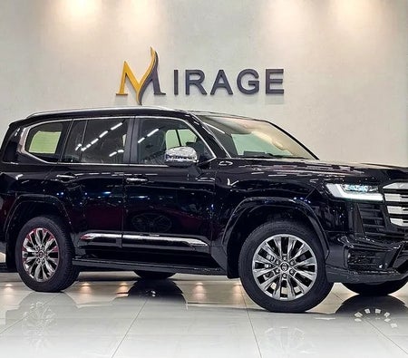 Black Toyota Land Cruiser VXR TOP 2024