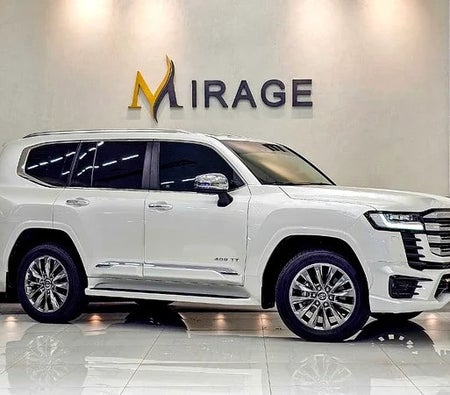 White Toyota Land Cruiser VXR TOP 2025