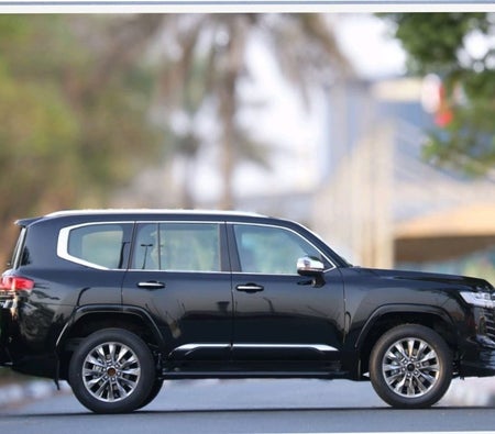 Toyota Land Cruiser 2025, photo 2 of 4