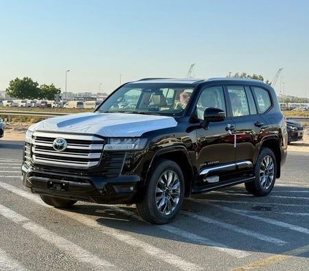 Черный Toyota Land Cruiser 2025 год Черный Toyota Land Cruiser 2025 год