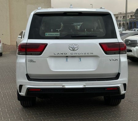 Toyota Land Cruiser  2026, photo 4 of 4