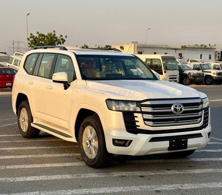 Toyota Land Cruiser 2026, photo 2 of 4