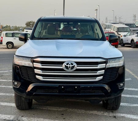 Toyota Land Cruiser 2026, photo 3 of 4