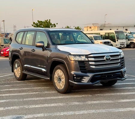 Toyota Land Cruiser 2026, photo 2 of 4