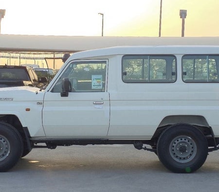 Toyota Land Cruiser 2026, photo 4 of 4