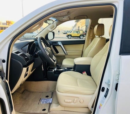 Blanc Toyota Prado 2014