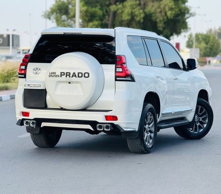 Blanc Toyota Prado 2020