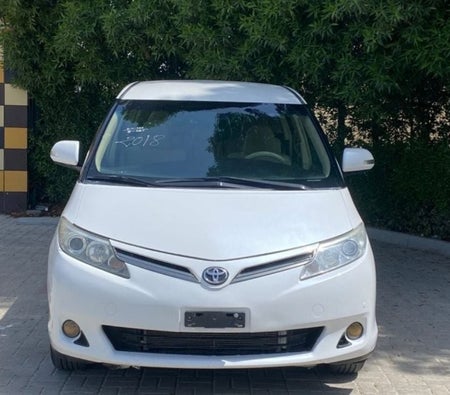 Toyota Previa 2018, photo 2 of 4