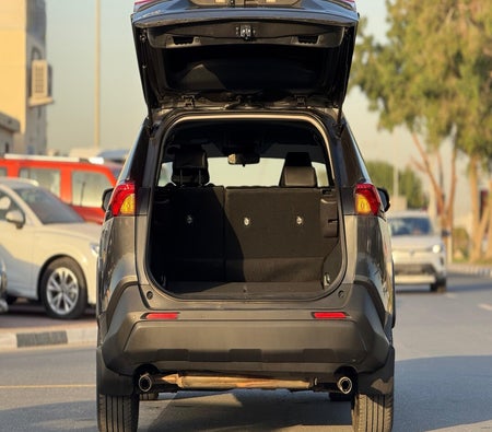 Toyota RAV4 2019, photo 3 of 4
