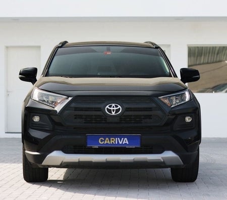 zwart Toyota RAV4 2022
