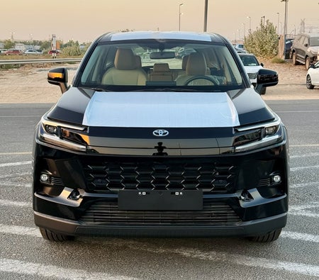 Toyota RAV4 XLE 2026, photo 2 of 4