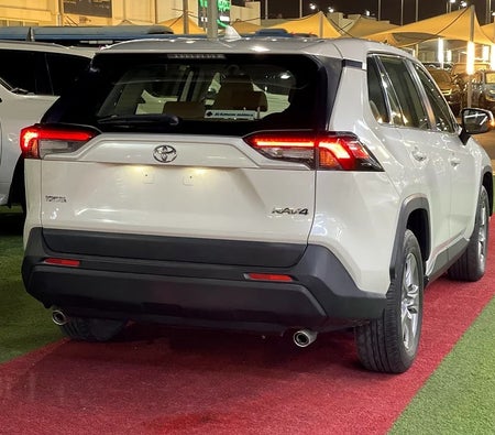 Blanc Toyota RAV4 Basic 2022