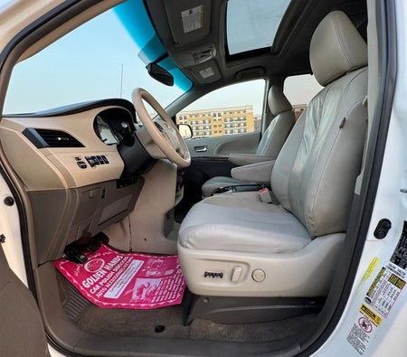 Blanc Toyota Sienna XLE Limited 2014