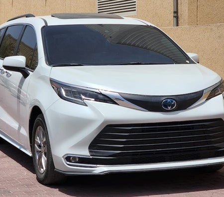 Weiß Toyota Sienna XLE 2022