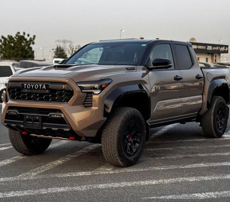 Toyota Tacoma TRD PRO 2025, photo 2 of 4