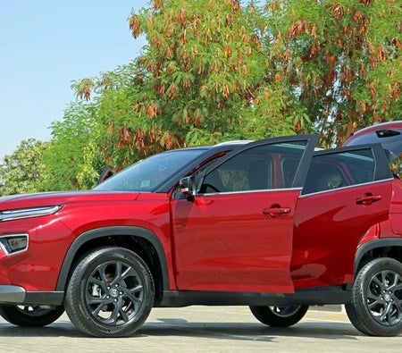 Toyota Urban Cruiser GLX 2024, photo 2 of 4