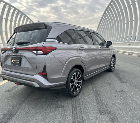 Gray Toyota Veloz 2024