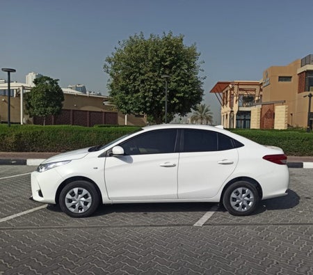 Beyaz Toyota Yaris Sedan 2022 Beyaz Toyota Yaris Sedan 2022
