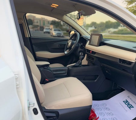 Toyota Yaris Sedan 2023