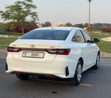 Toyota Yaris Sedan 2023