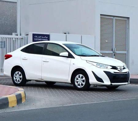 Toyota Yaris E 2019, photo 3 of 4