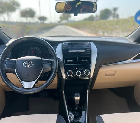 Argent Toyota Yaris 2019