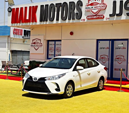 White Toyota Yaris MID 2020