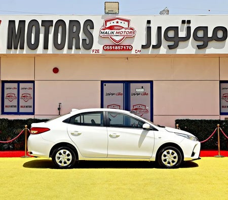 White Toyota Yaris MID 2020