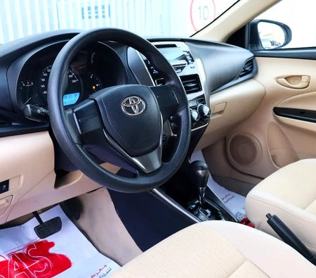 Toyota Yaris E 2021, photo 4 of 4
