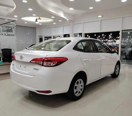 Toyota Yaris MID 2022, photo 3 of 4