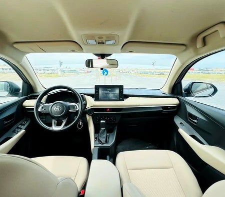 Toyota Yaris SE 2023, photo 4 of 4