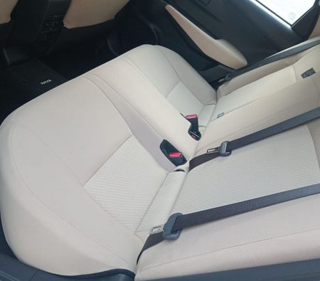 White Toyota Yaris 2023