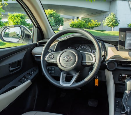 Toyota Yaris 2026, photo 2 of 4
